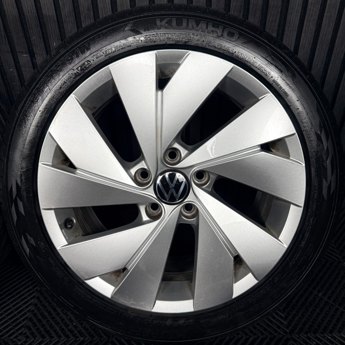 17'' VW Golf Belmont MK8 MK7 MK6 Alloy Wheels Tyres Alloys 5H0601025C Genuine