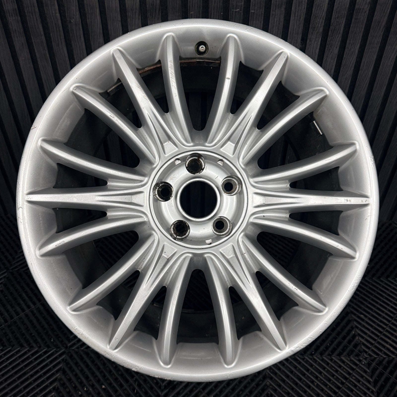 1X 19'' Maserati Ghibli Quattroporte 670010509 Alloy Wheel Single Rear Genuine