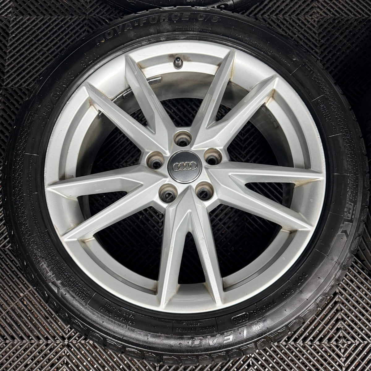 18'' Audi Q2 S Line Alloy Wheels Tyres Alloys 81A601025F Genuine