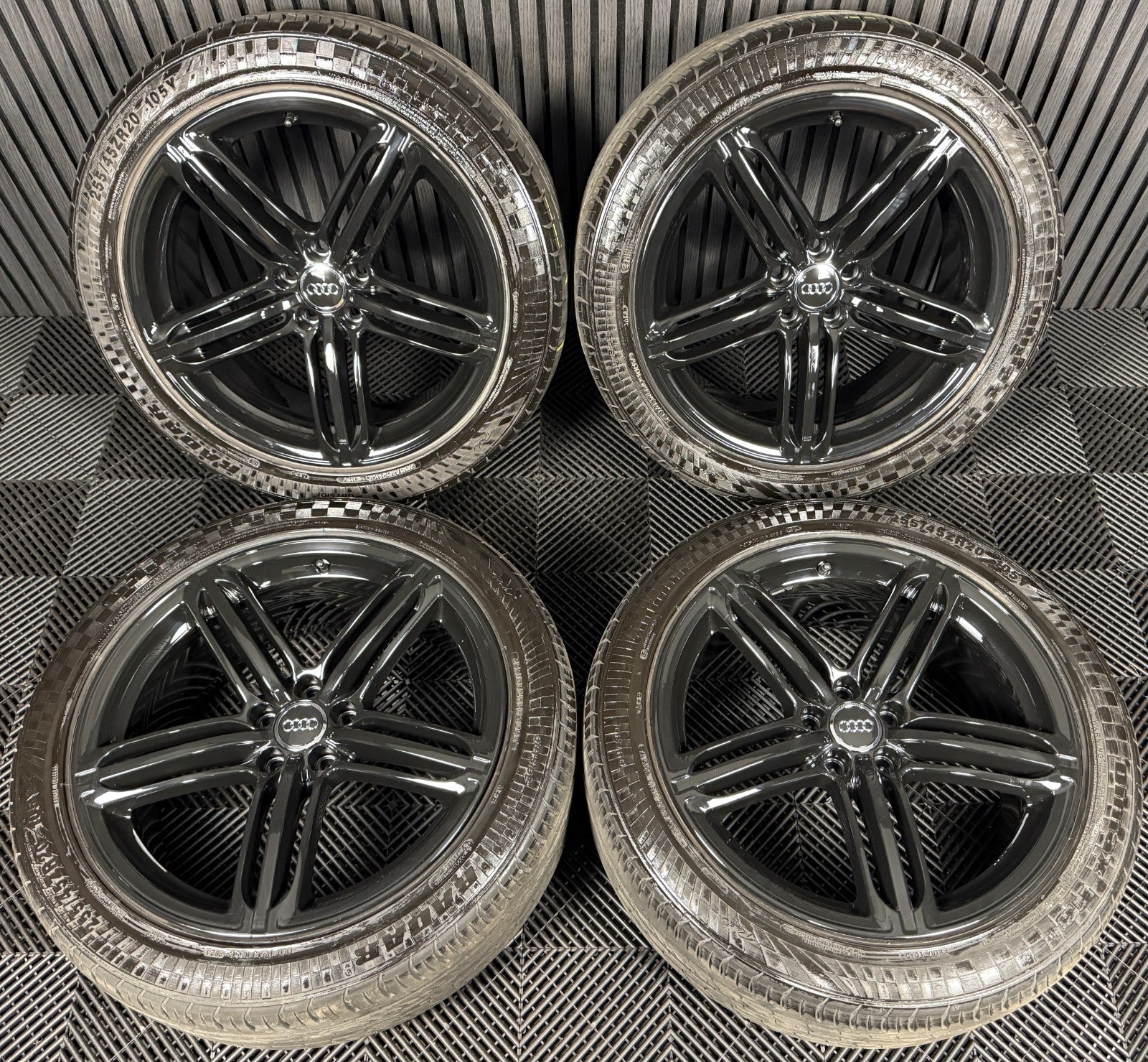 20" GENUINE AUDI Q5 5 TRIPLE SPOKE SEGMENT PEELER BLACK S LINE ALLOY TYRE WHEELS