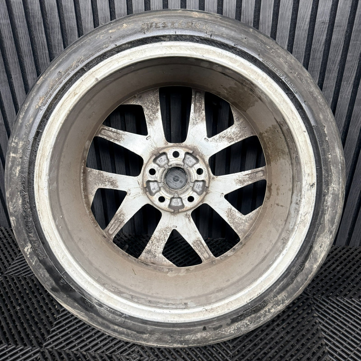 1X 18'' Seat Leon FR Performance MK3 Alloy Wheel Tyre Single Genuine 5F0601025F