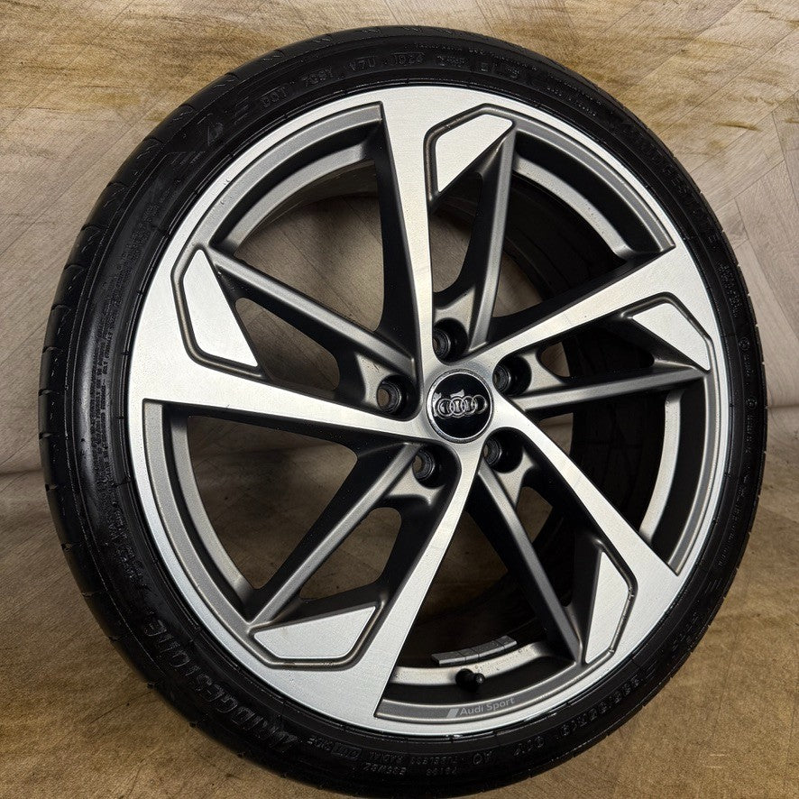 1X 19'' GENUINE AUDI S3 A3 GREY DC TRAPEZOID ALLOY WHEEL TYRE 8Y0601025R