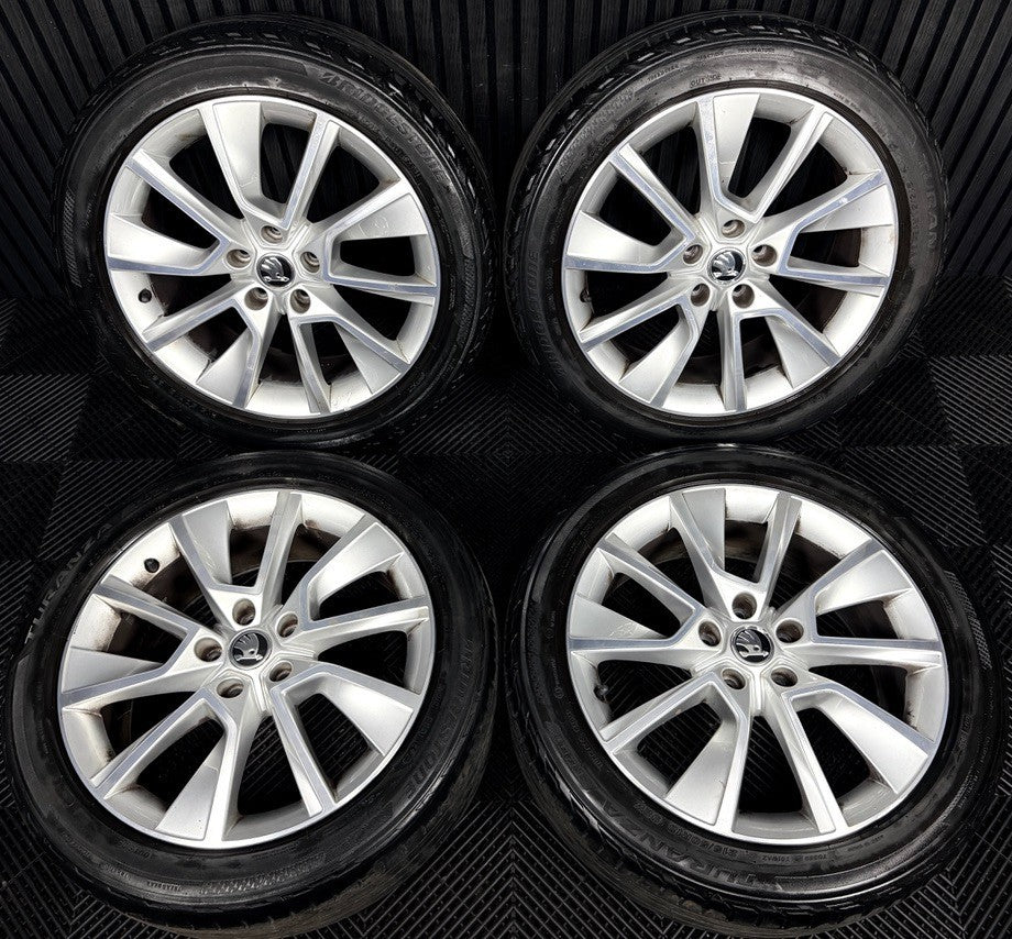 18'' Skoda Karoq Alloy Wheels Tyres Silver DC MK2 57A601025L 5X112 Genuine