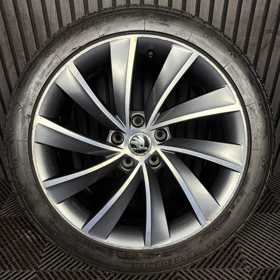 1X 18'' GENUINE SKODA SUPURB MK3 3V TYRE ALLOY WHEEL 3V0601025L SPARE