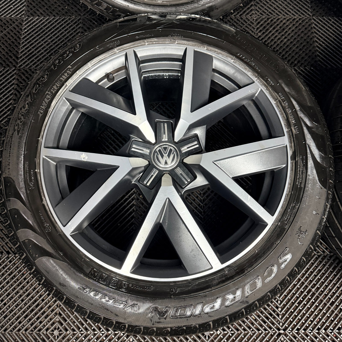 20'' VW Touareg Braga Alloy Wheels Alloys Tyres Q7 5X112 760601025R Genuine