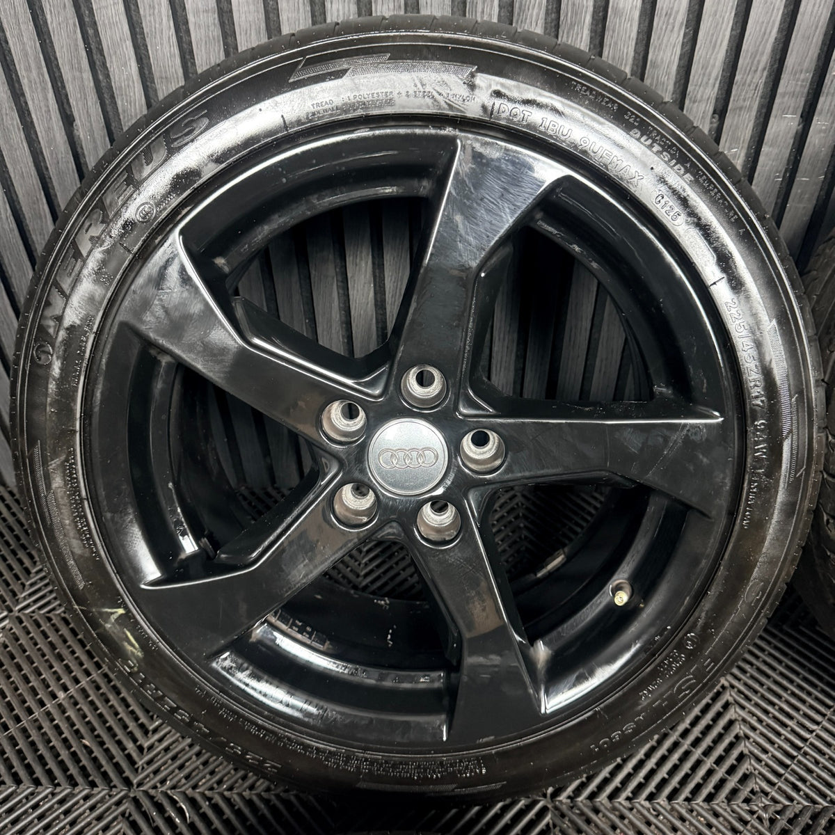 17'' Audi A3 Silver Sport 5 Spoke Black Wheels Alloys Tyres 8V0601025CT Genuine