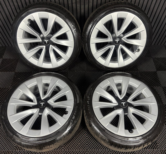 19'' GENUINE TESLA MODEL 3 SILVER ALLOYS WHEELS 5X114.3 1044264-00-A