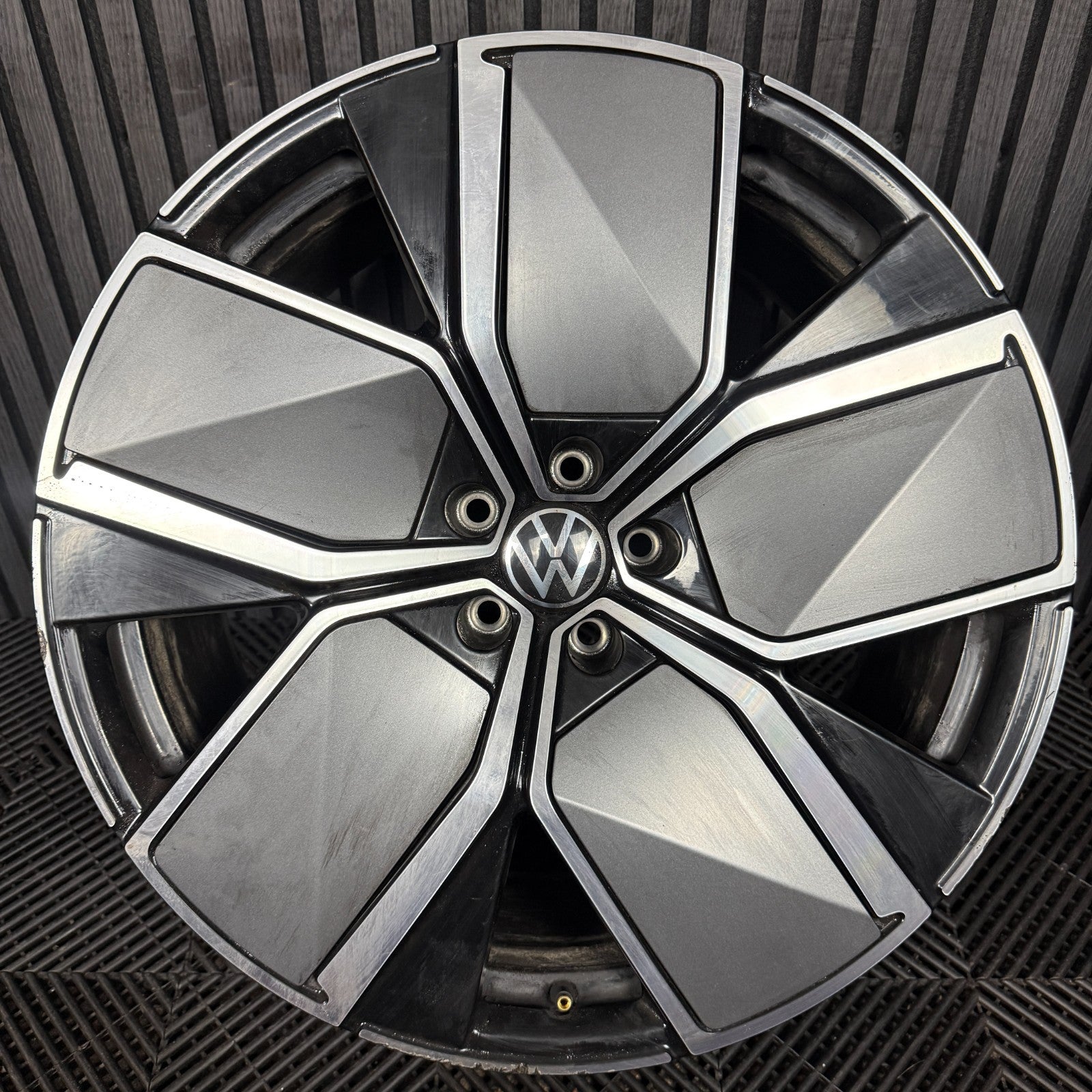 1X 21'' GENUINE VW TOUAREG LEEDS R LINE CR7 MK3 ALLOY WHEEL SINGLE 760601025AJ