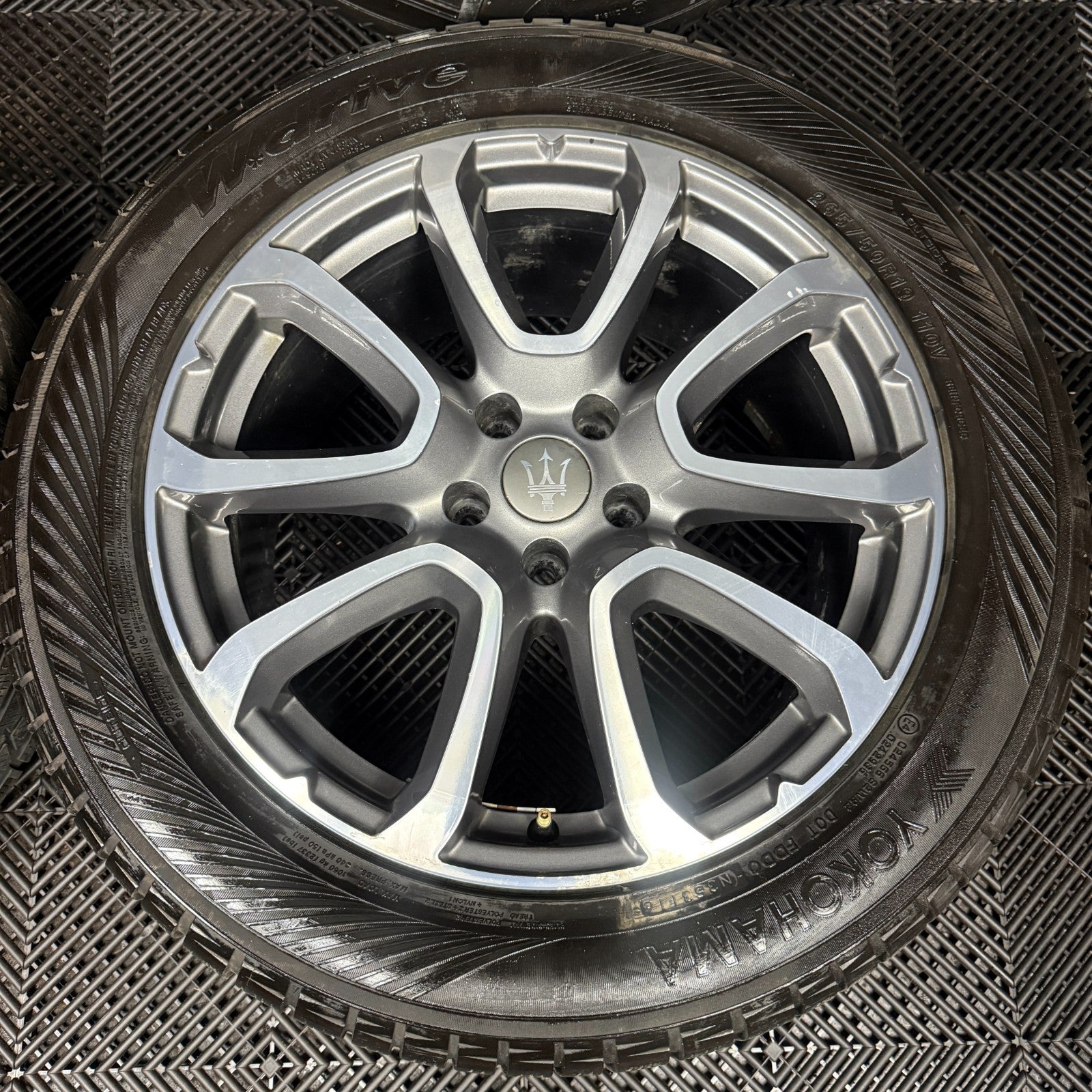 19'' GENUINE MASERATI LEVANTE D V6 ALLOY WHEELS TYRES 670044699
