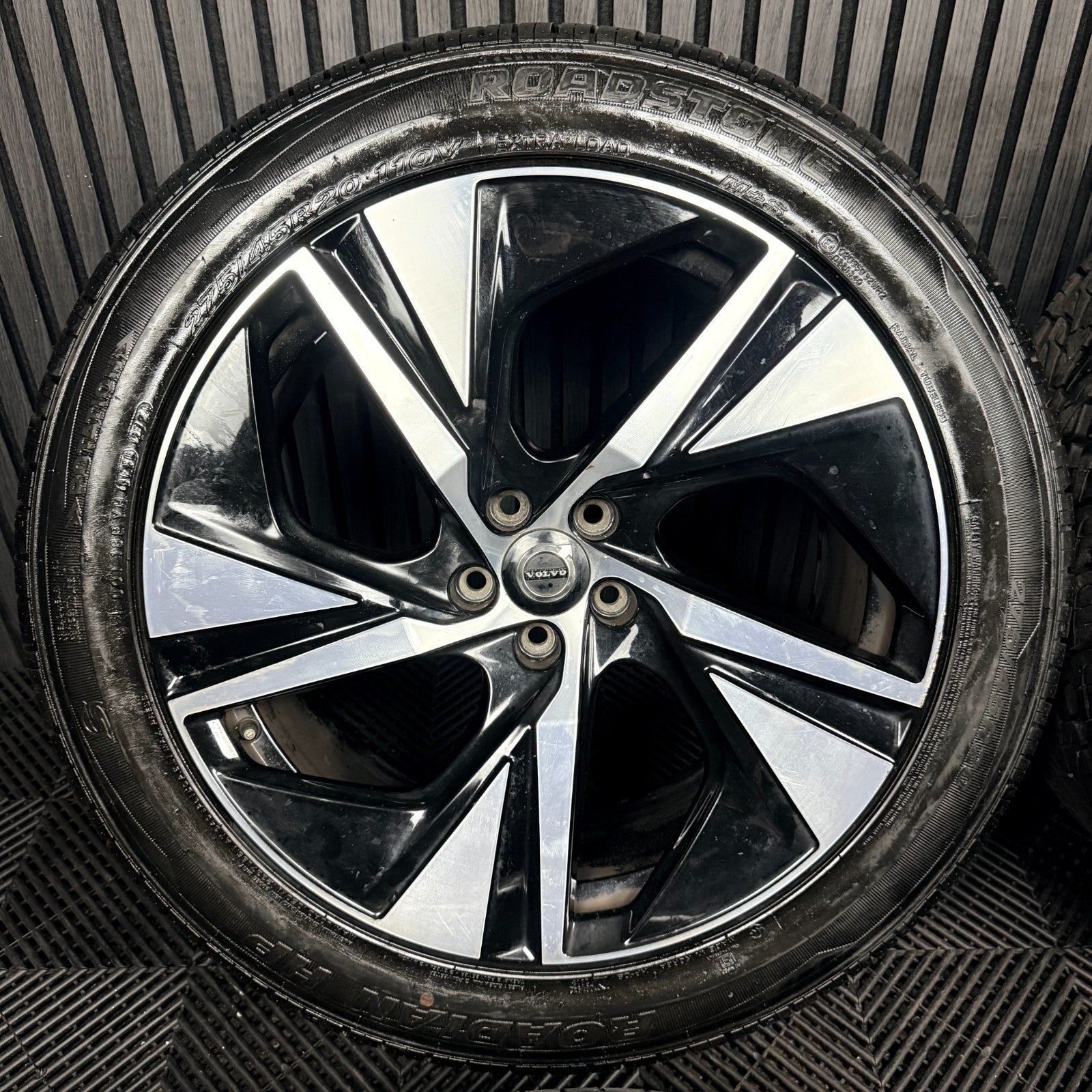 20'' Volvo XC90 R Design Alloy Wheels Tyres Alloys 5X108 32209411 Genuine