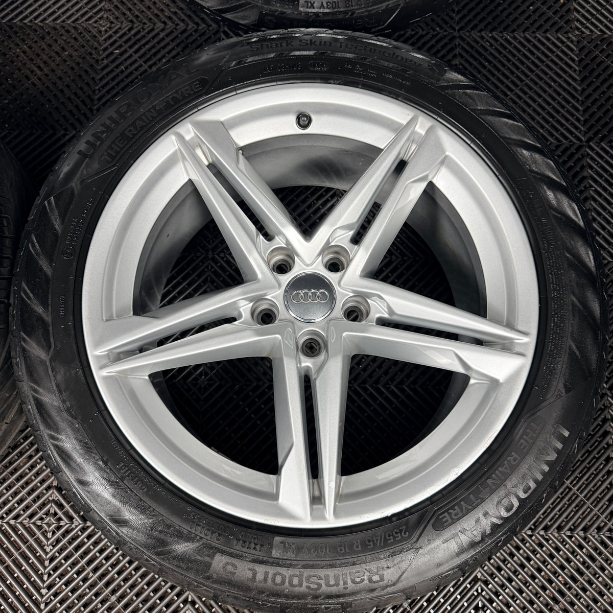 18" Audi A7 Star Spoke Silver Alloy Wheels Tyres 8W0601025DE 5x112 Genuine