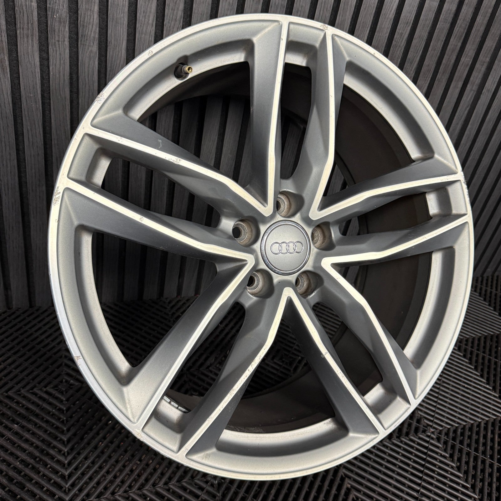 1X 20'' GENUINE AUDI A6 S LINE C7 8.5J ET43 BLACK EDITION WHEEL ALLOY 4G9601025N