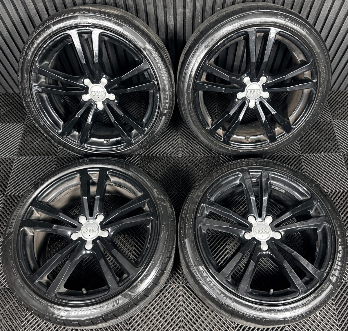 18'' Audi A3 S Line Black Saloon Wheels Alloys Tyres 8V0601025BC Genuine