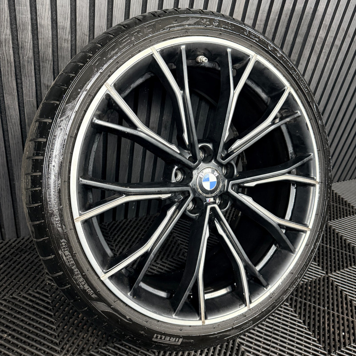 1X 20'' BMW 5 Series 669 M G30 G31 Sport Alloy Wheel Rear 6874445 Genuine