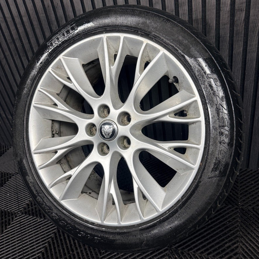 1X 18'' Jaguar XF Lyra X250 Alloy Tyre Wheel Single CX23-1007-AA Genuine