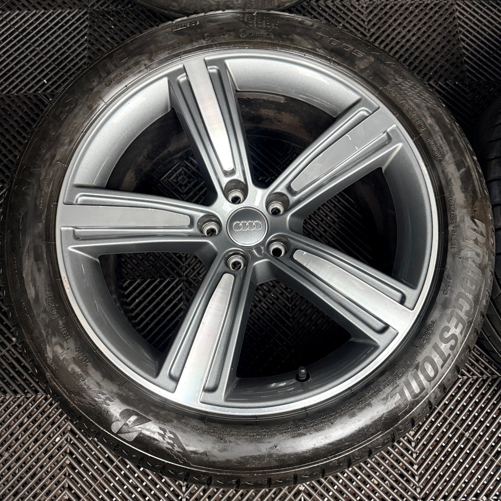 19’’ Audi A8 Grey DC 5 Spoke D5 4n Alloy Wheels Tyres 4N0601025N Genuine