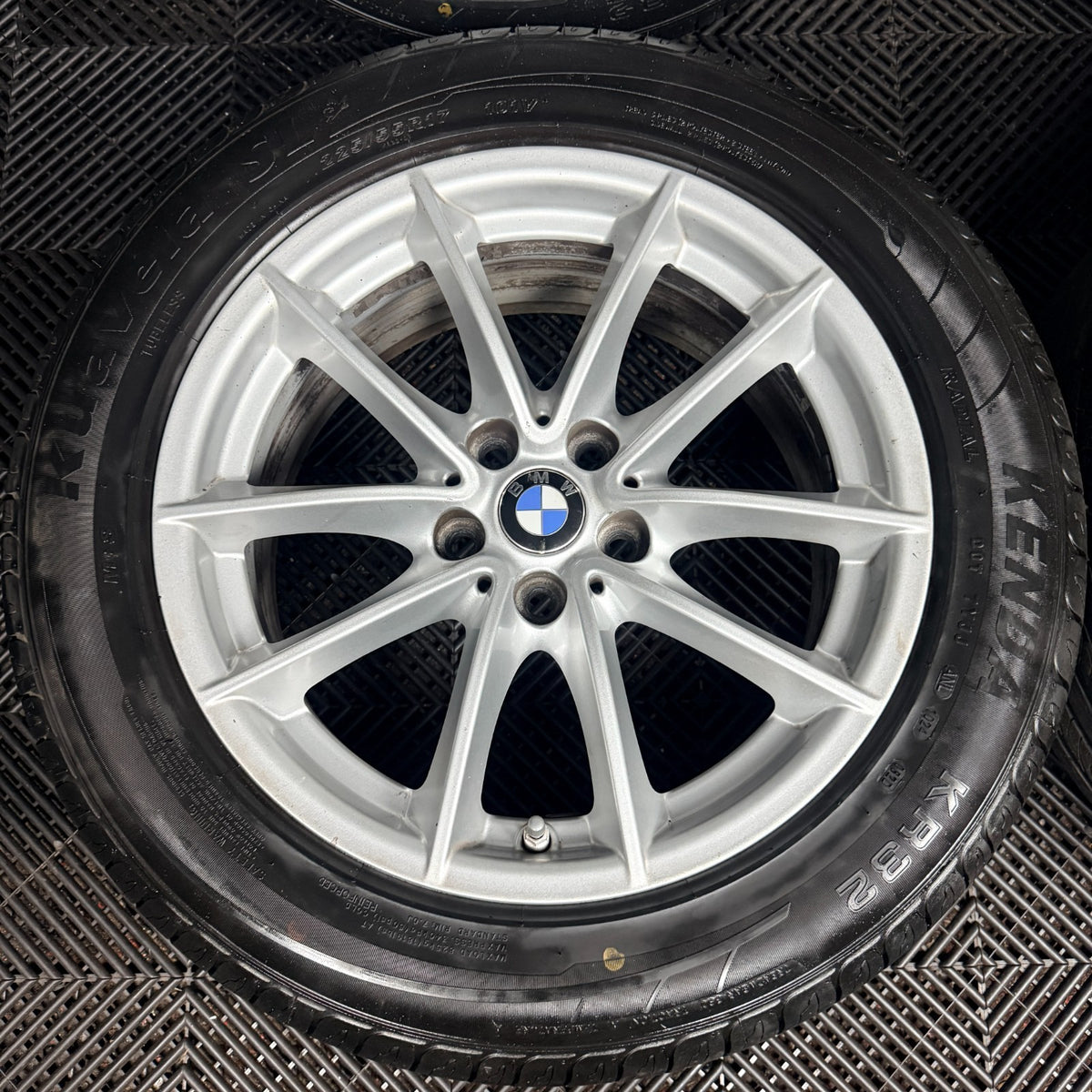 17" Bmw 5 Series 618 Silver Multispoke G30 G31 Alloy Wheel Tyres 6868217 Genuine