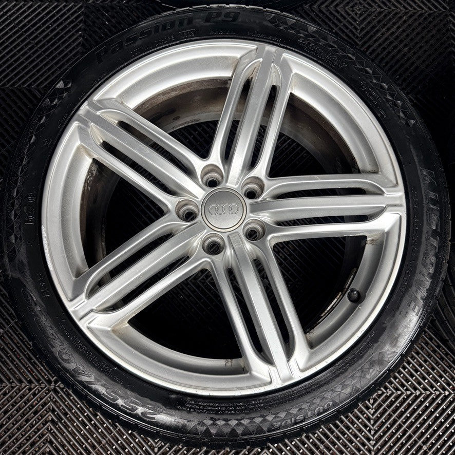 19'' Audi Q3 S Line 5 Triple Segment Wheels Tyres Alloys 8U0601025AC Genuine