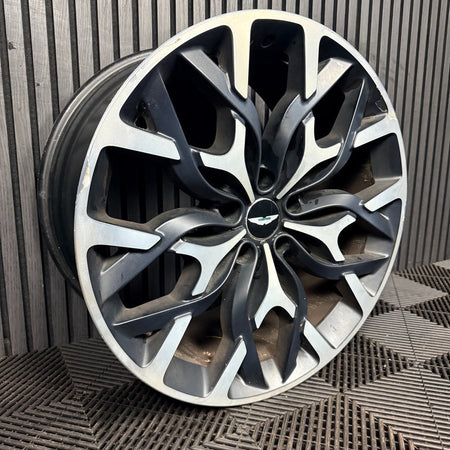 1X 22'' Aston Marin DBX Ribbon MY83-9965G-JA Alloy Wheel Single Rear Genuine