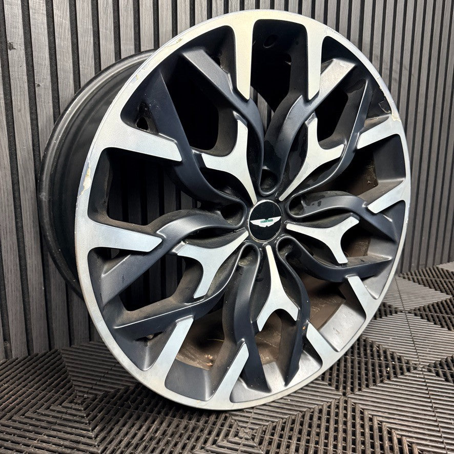 1X 22'' Aston Marin DBX Ribbon MY83-9965G-JA Alloy Wheel Single Rear Genuine