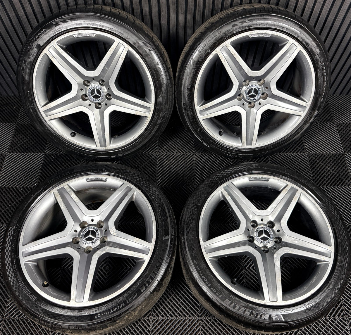 19'' AMG Mercedes GLA Silver 5 Spoke Wheels Tyres Alloys A156401600 Genuine