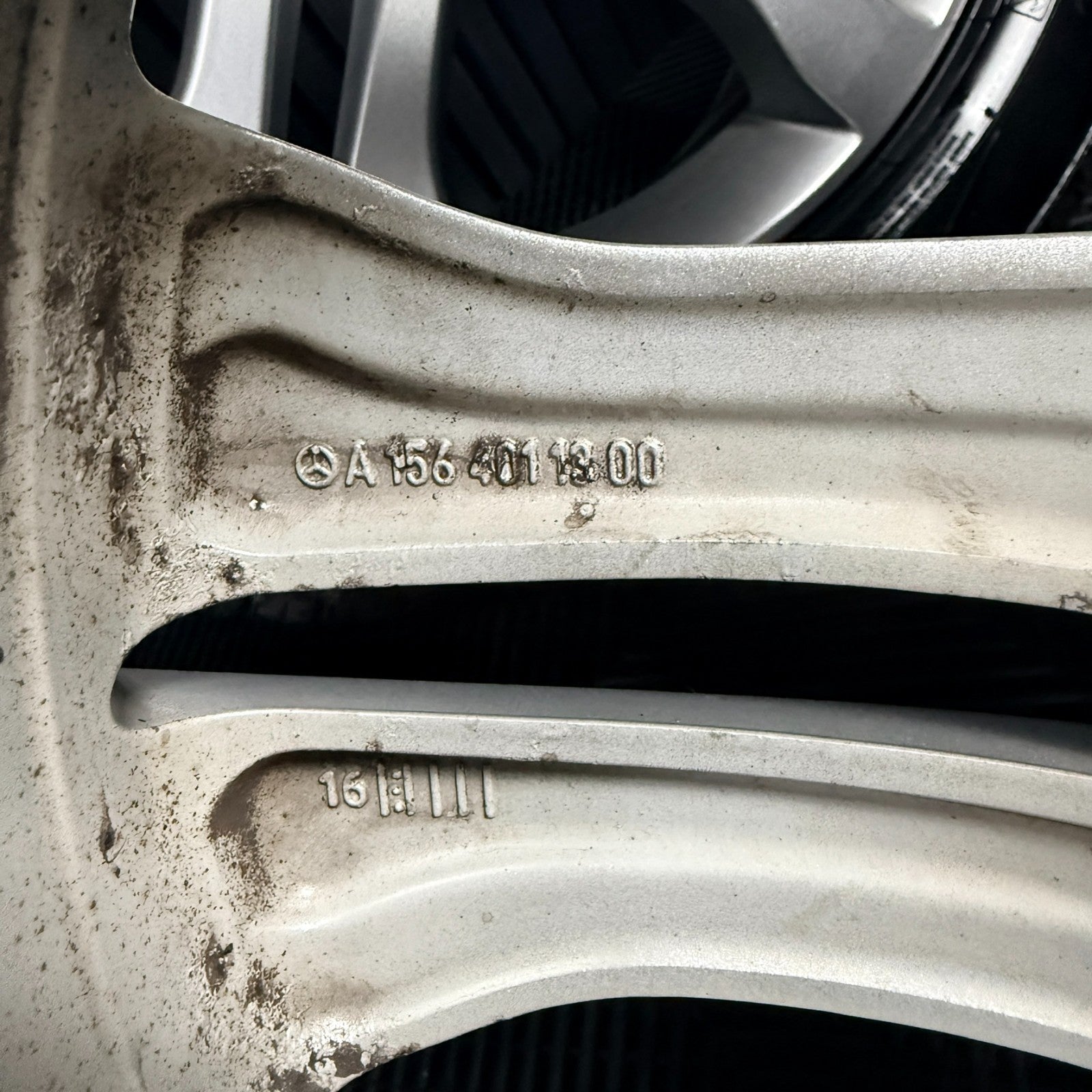 18'' Mercedes GLA Silver 5 Double Spoke Wheels Tyres Alloys A1564011300 Genuine