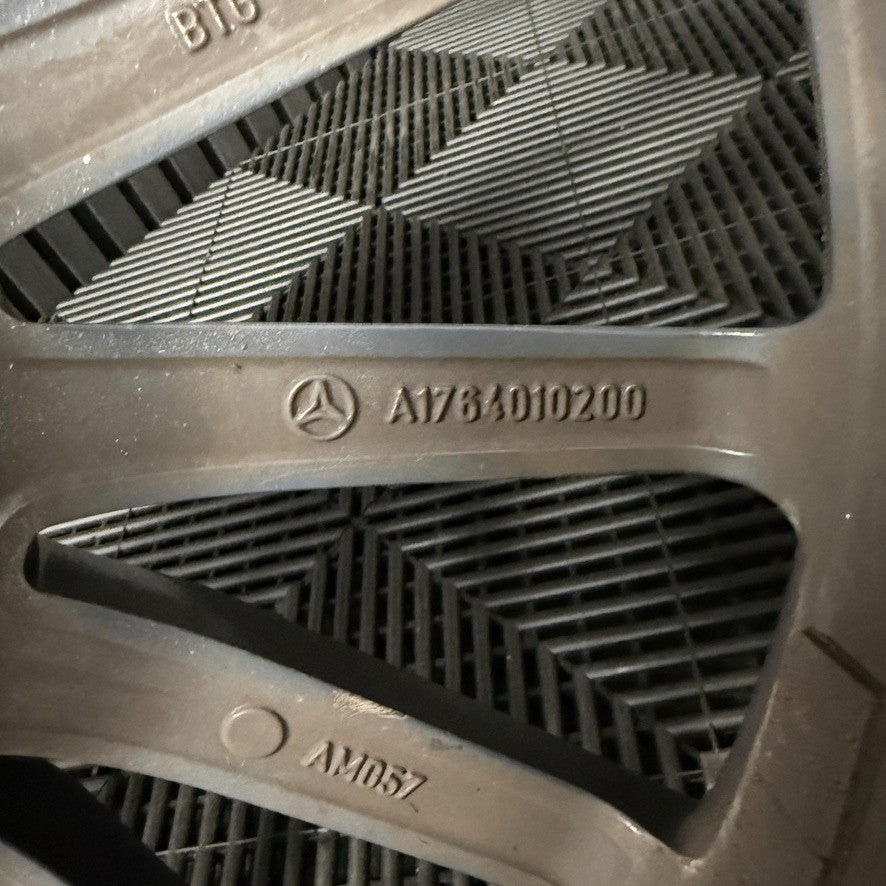 1X 18'' GENUINE AMG MERCEDES A B CLASS CLA MULTISPOKE ALLOY WHEEL A1764010200