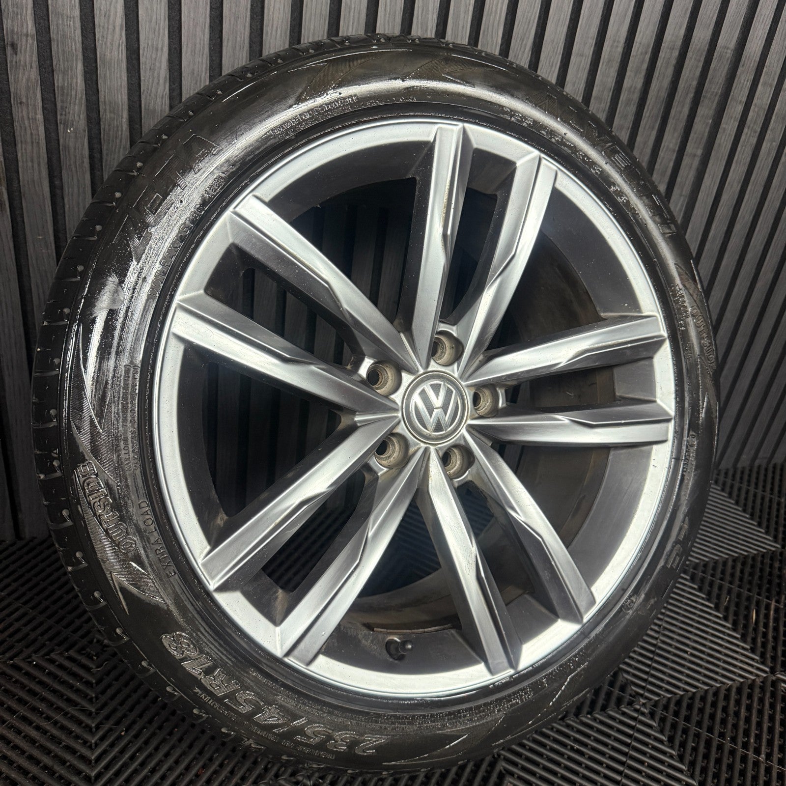 1X 18'' GENUINE VW PASSAT R LINE B8 DARTFORD GT GTE ALLOY WHEEL TYRE 3G0601025K