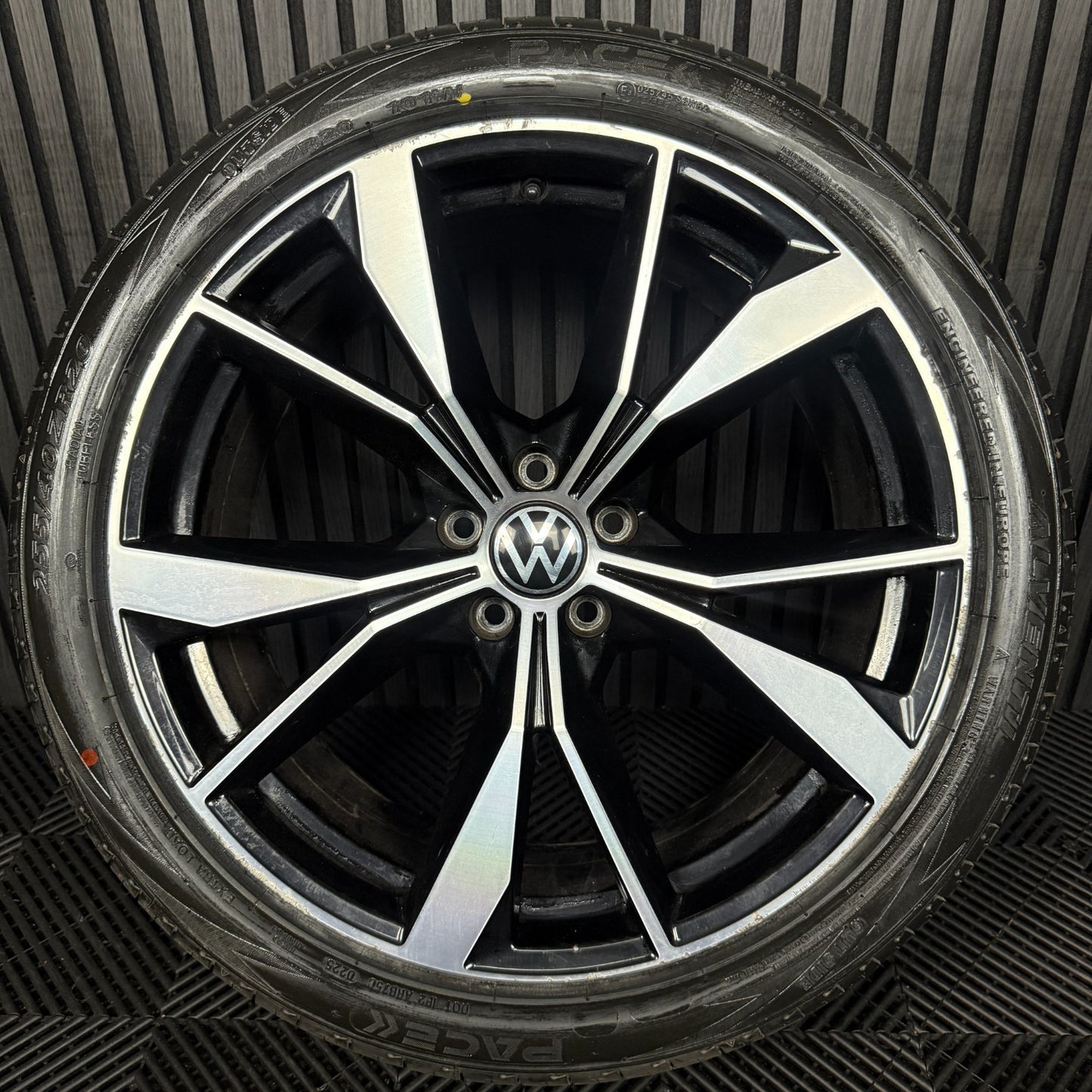 1X 20'' GENUINE VW TIGUAN MISANO R LINE 5NA601025AH DC ALLOY TYRE WHEEL SINGLE