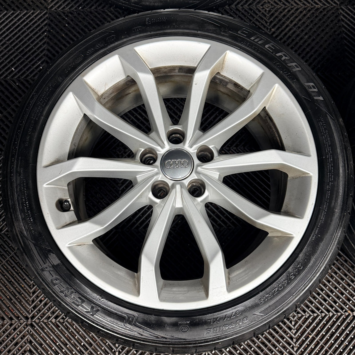 18'' Audi A4 Silver B8 B9 10 Spoke Alloy Wheels Alloys Tyres 8W0601025H Genuine