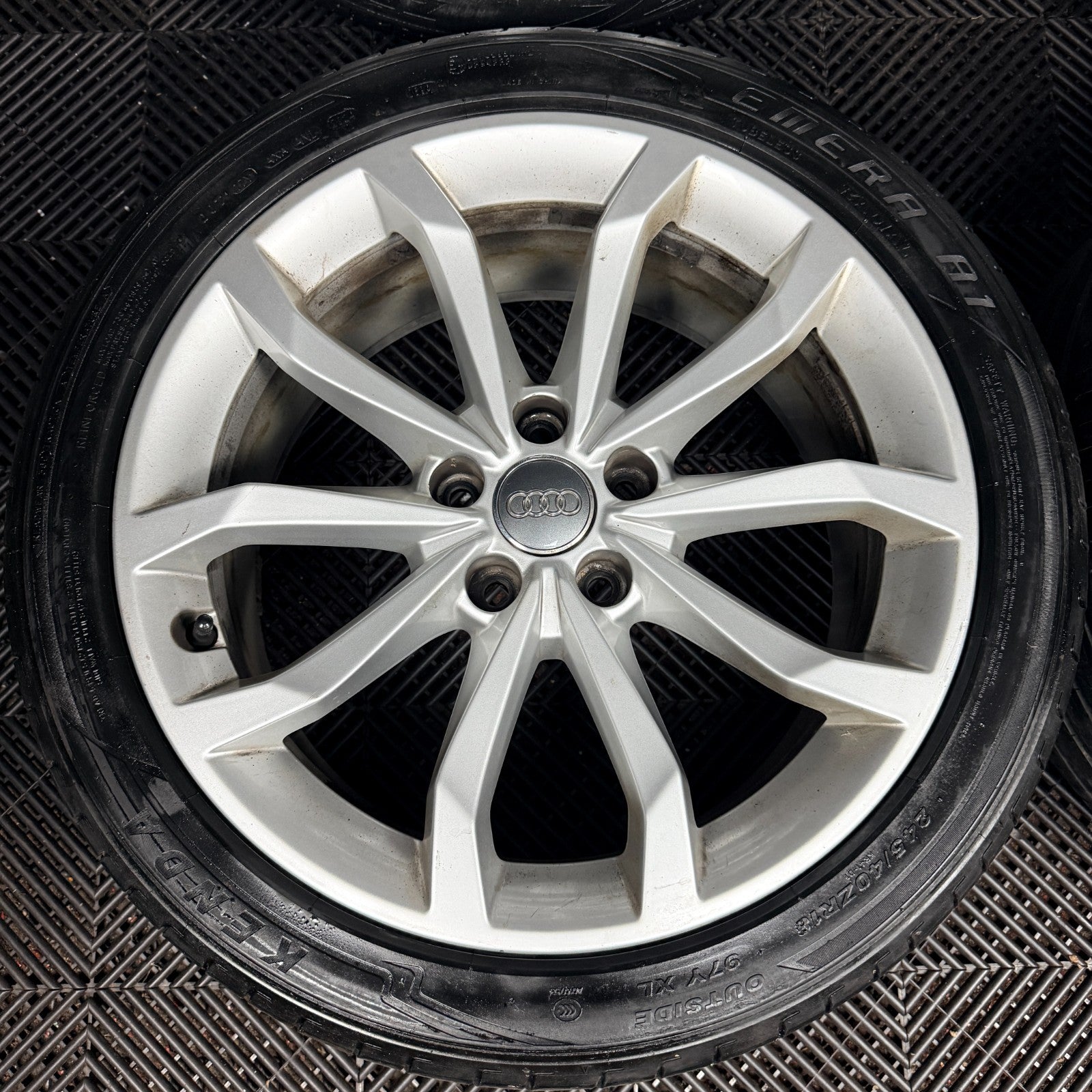 18'' Audi A4 Silver B8 B9 10 Spoke Alloy Wheels Alloys Tyres 8W0601025H Genuine