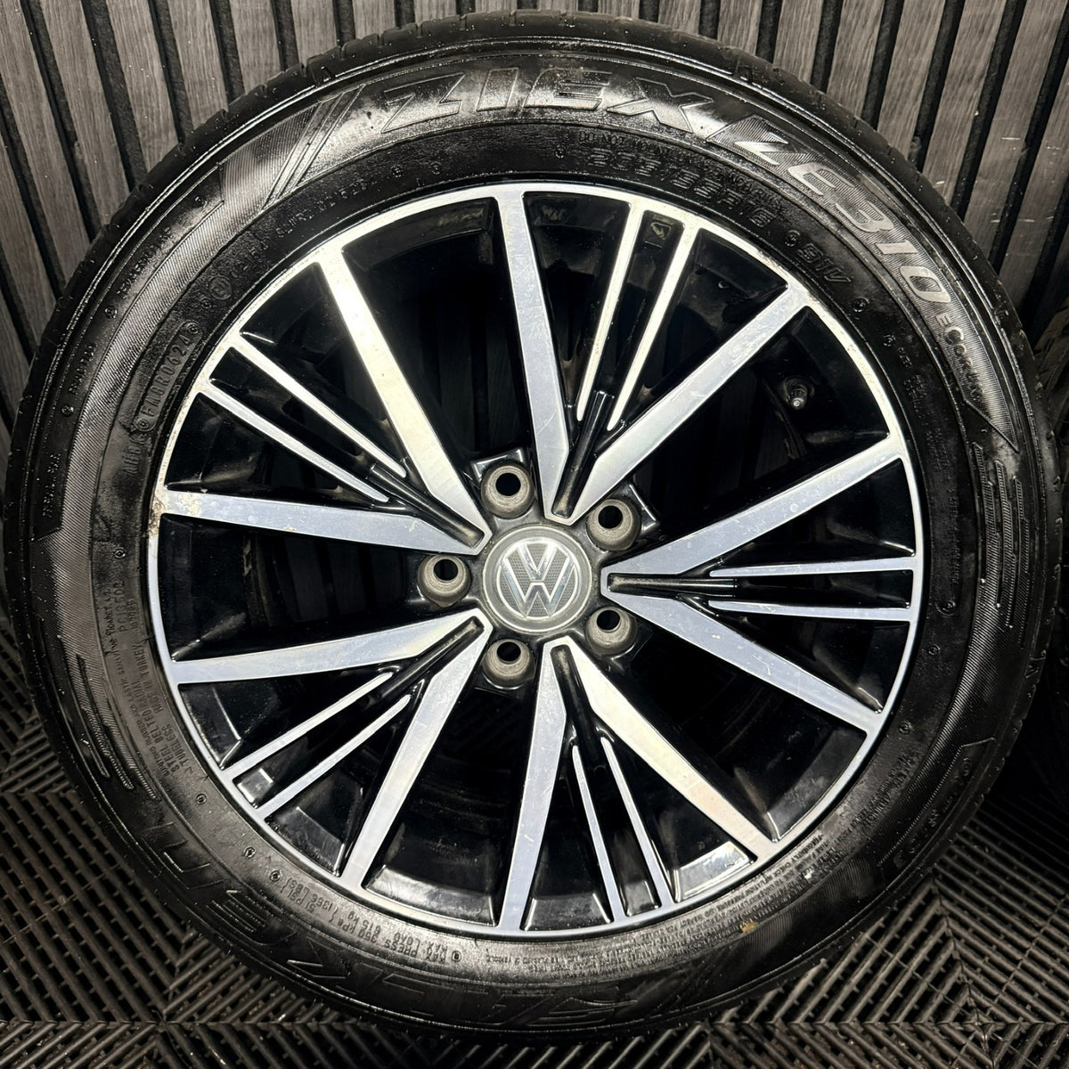 16'' VW Golf Mk7 Linas Mk8 Mk6 Alloy Wheels Tyres Alloys 5G0601025CD Genuine