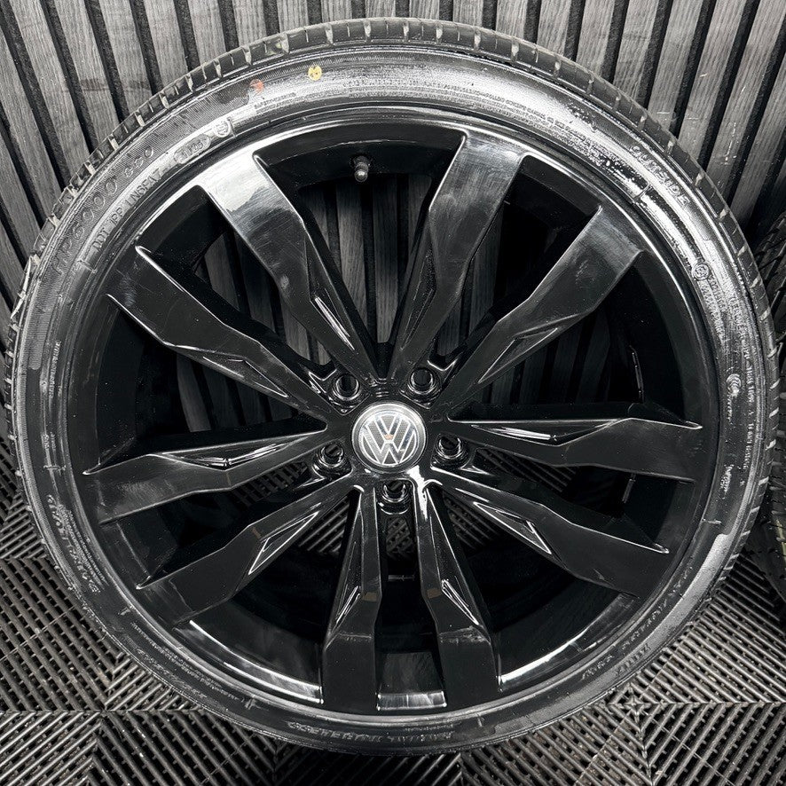 19" VW T-Roc R Line Suzuka Black Alloy Wheels Tyres Alloys 2GA601025AE Genuine