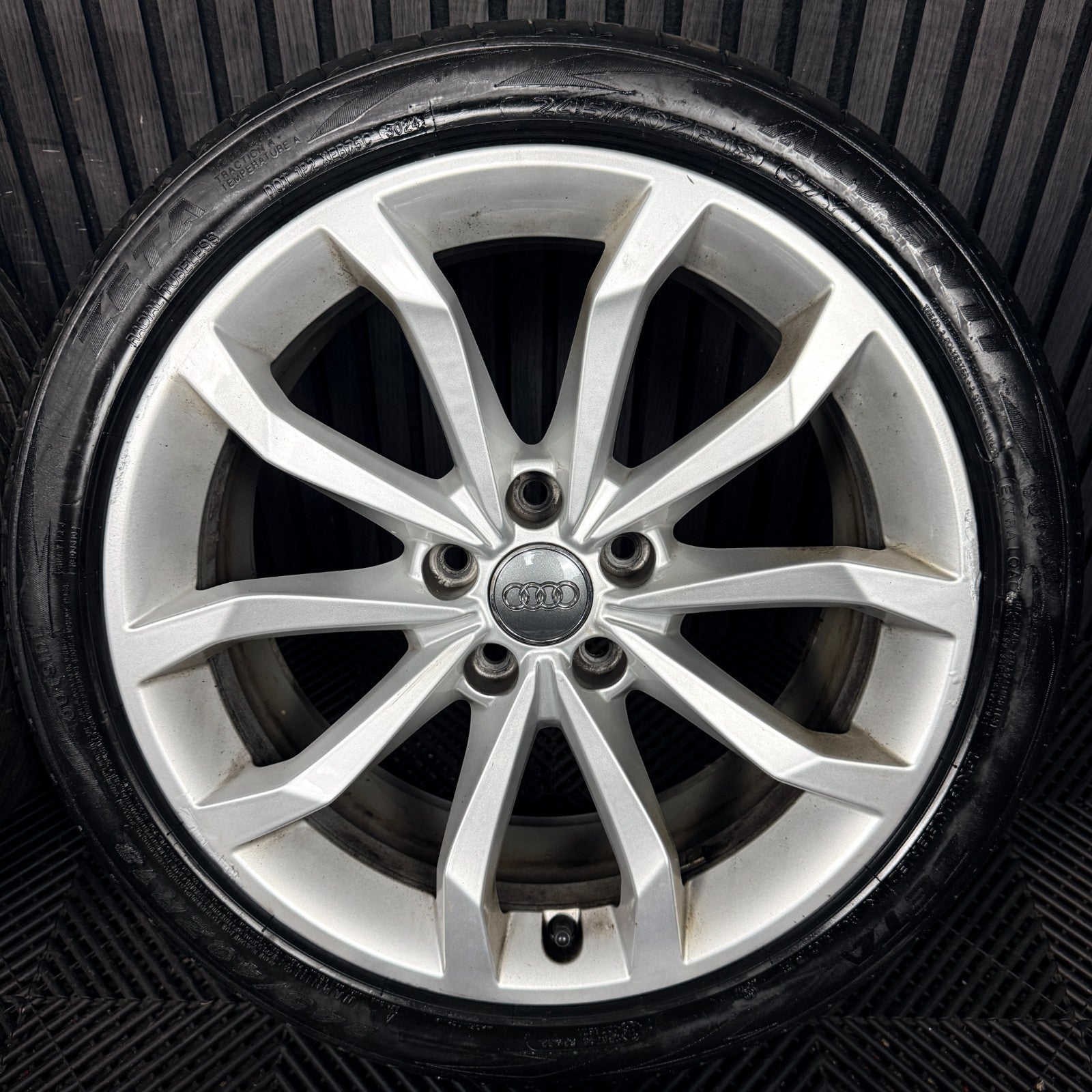 18'' Audi A4 Silver B8 B9 10 Spoke Alloy Wheels Alloys Tyres 8W0601025H Genuine