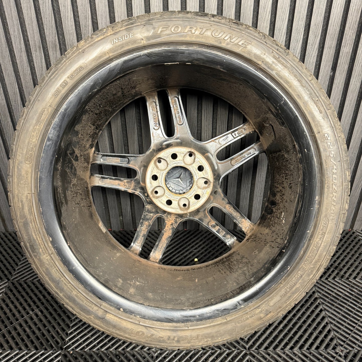 1X 18'' GENUINE AMG MERCEDES A B CLASS CLA BLACK DC ALLOY WHEEL TYRE A1764010700