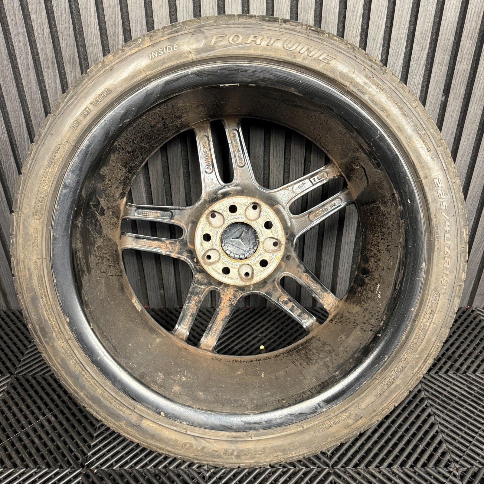 1X 18'' GENUINE AMG MERCEDES A B CLASS CLA BLACK DC ALLOY WHEEL TYRE A1764010700