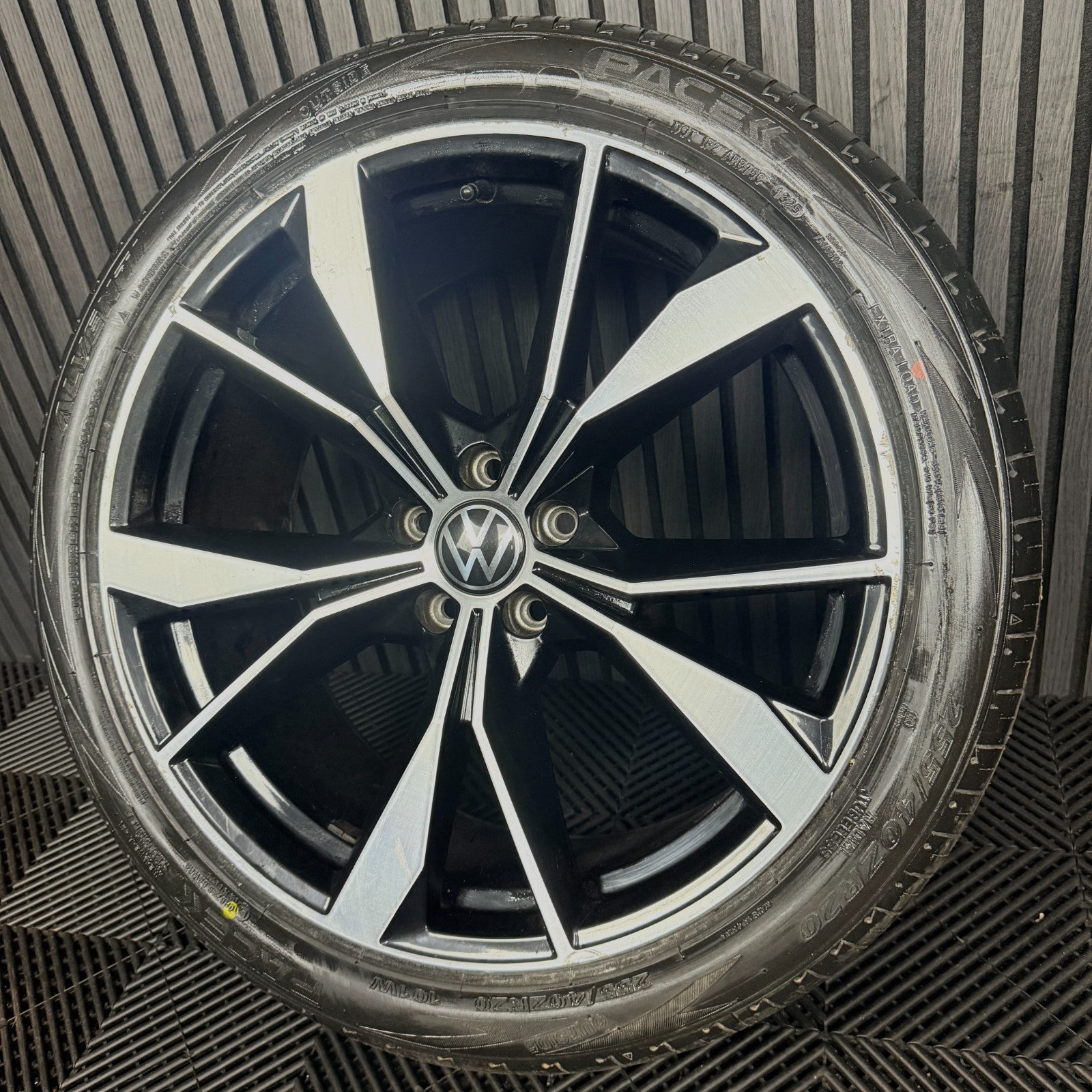 1X 20'' GENUINE VW TIGUAN MISANO R LINE 5NA601025AH DC ALLOY TYRE WHEEL SINGLE