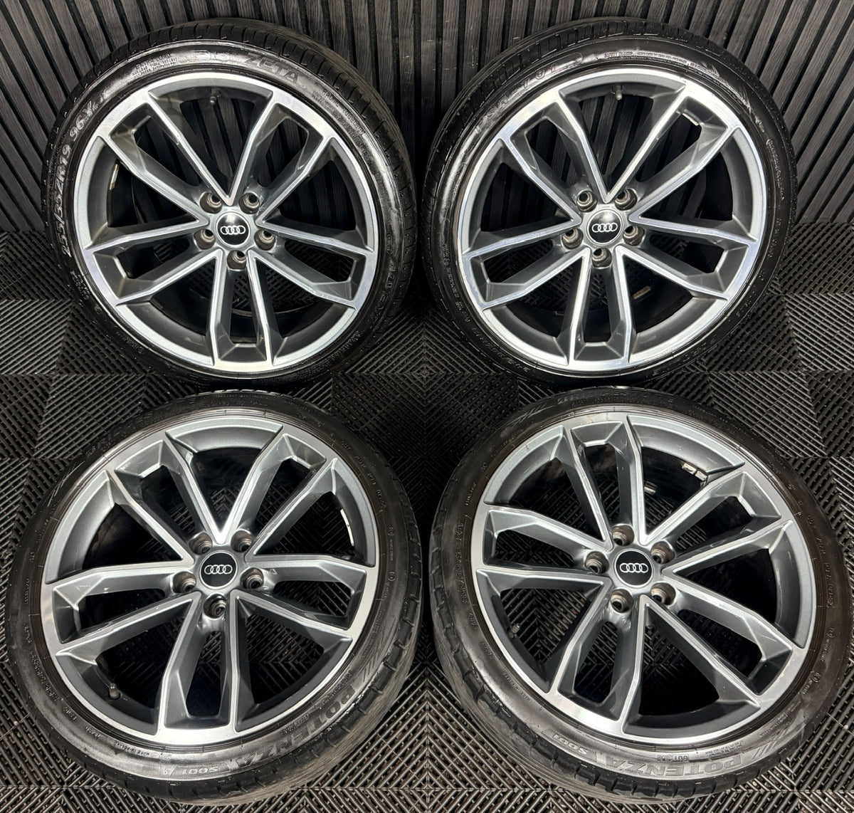 19'' Audi A5 S Line S5 Alloy Wheels Alloys Tyres 8W0601025DF Genuine