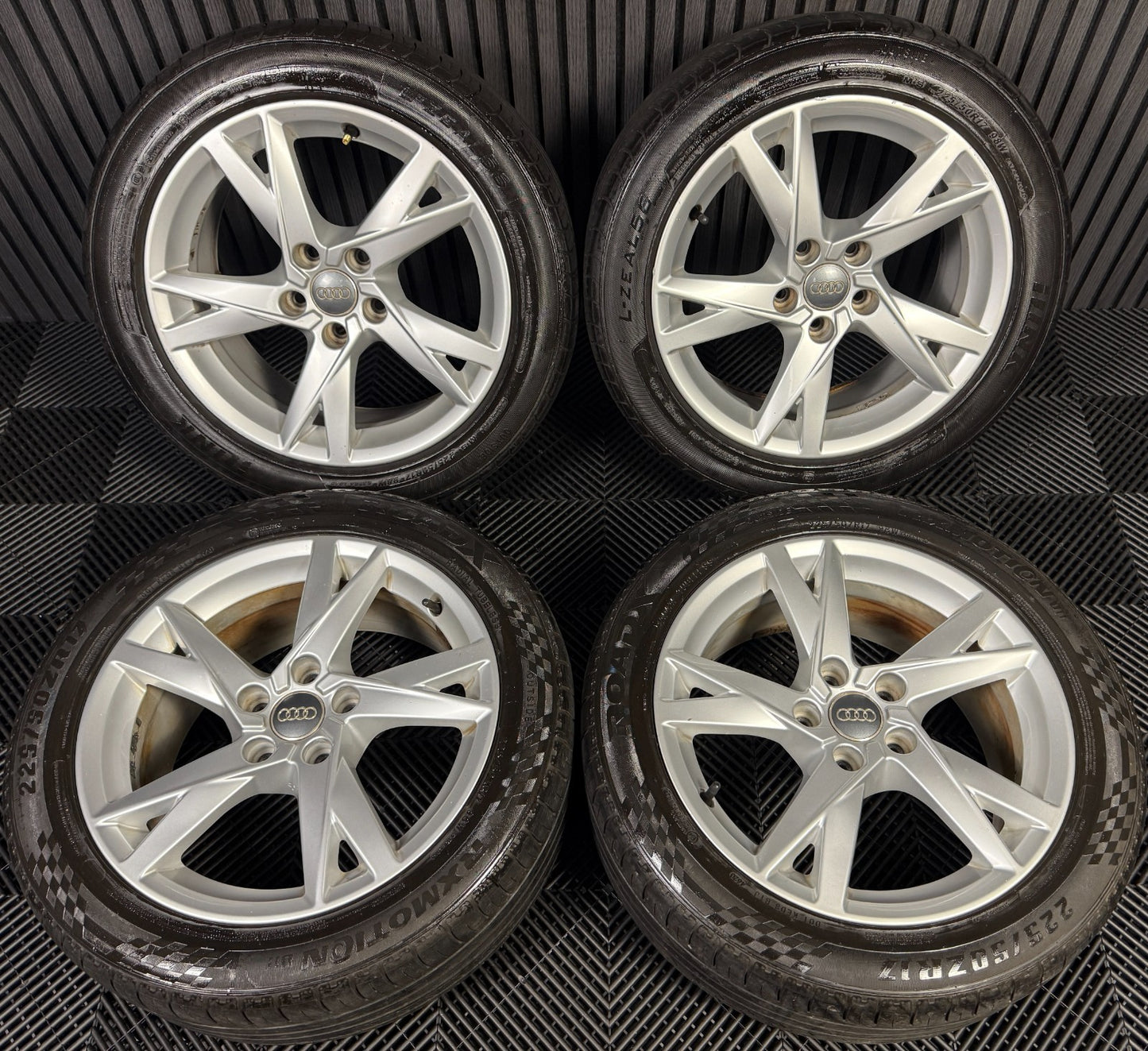 17'' GENUINE AUDI A4 SILVER Y SPOKE B8 B9 ALLOY WHEELS ALLOYS TYRES 8W0601025K
