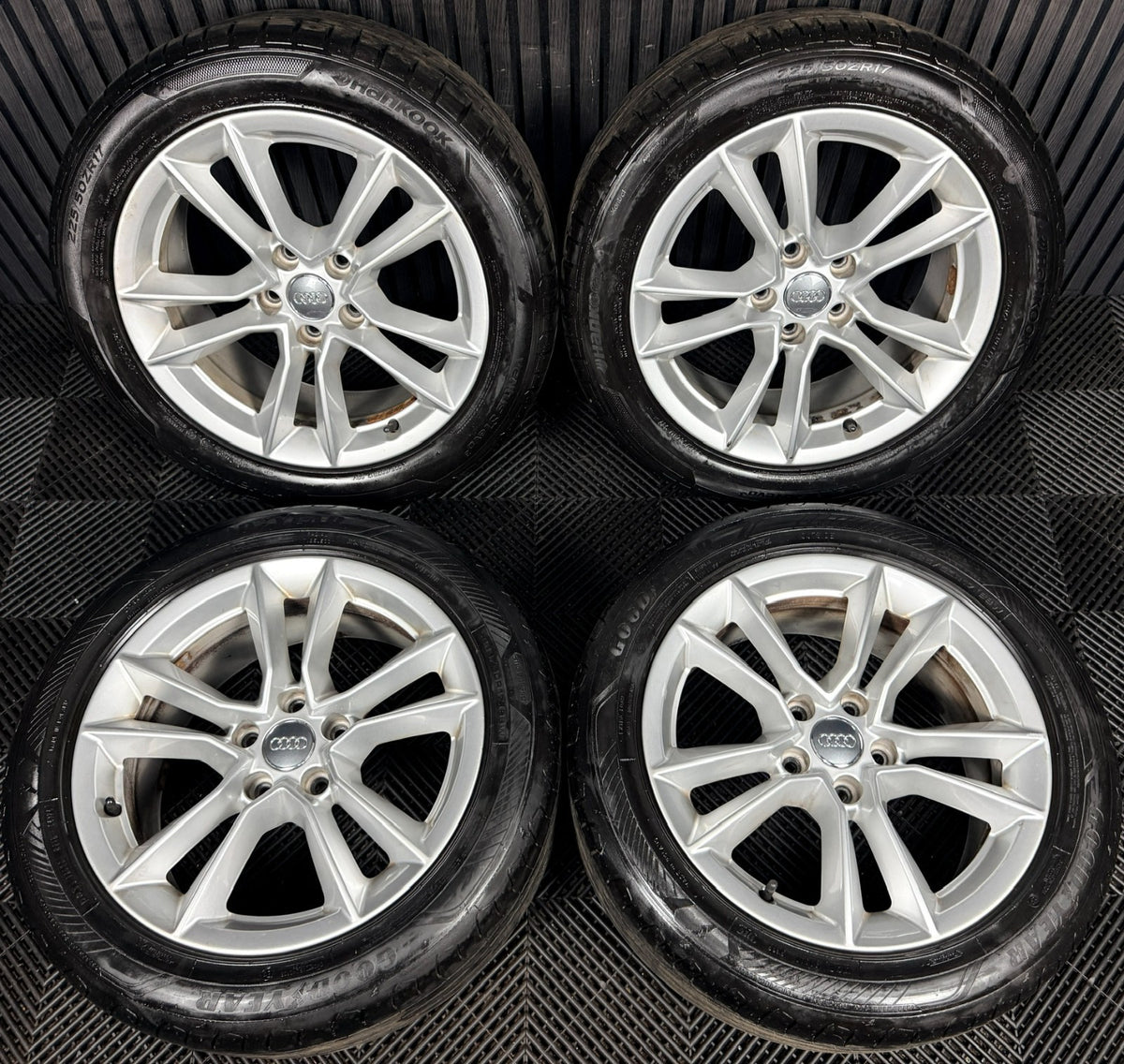 17" Audi A5 Silver Double Spoke Alloy Wheels Alloys Tyres 8W0601025AG Genuine