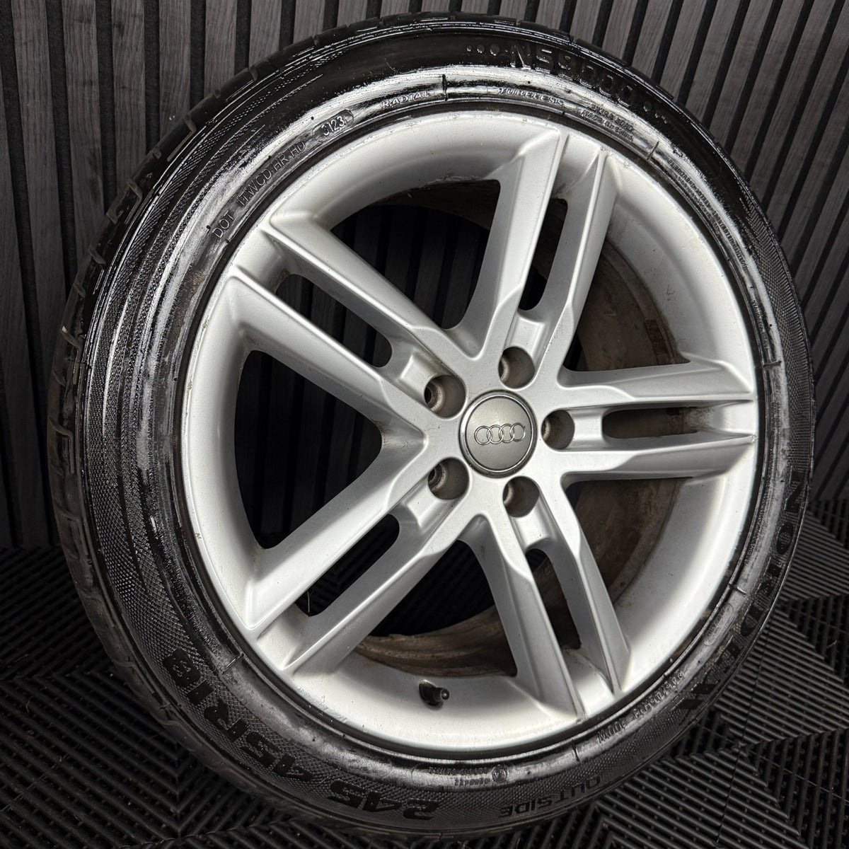 1X 18'' GENUINE AUDI A6 C7 S LINE SILVER ALLOYS WHEELS TYRES 4G0601025BL