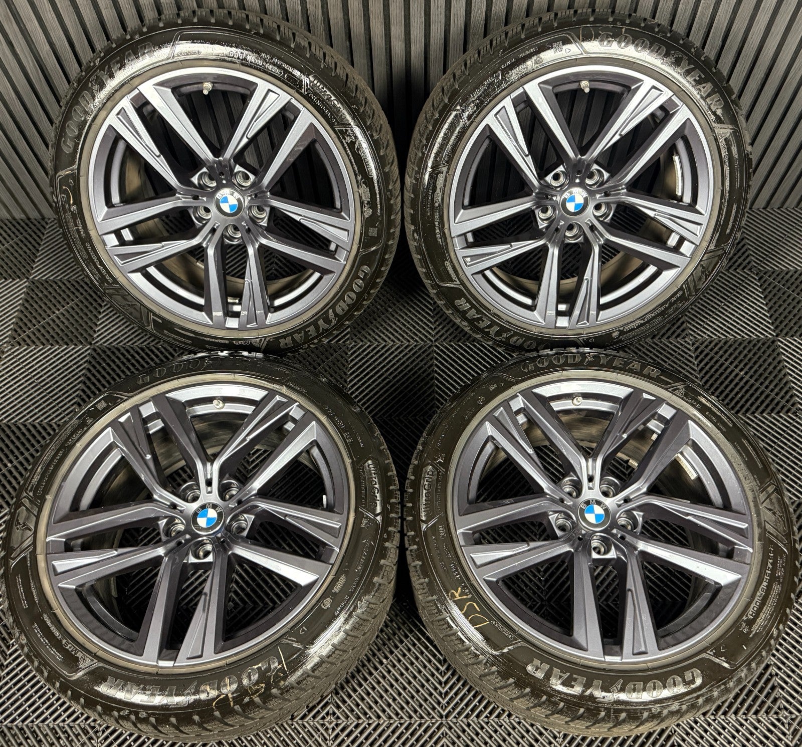 18'' GENUINE BMW 4 SERIES I4 853 G26 G22 G23 ALLOY WHEELS WINTER TYRES ALLOYS
