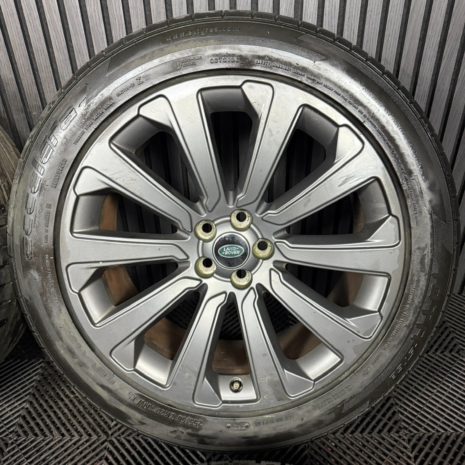 20'' GENUINE RANGE ROVER VELAR MULTISPOKE MATT GREY LAND ALLOY WHEELS TYRES