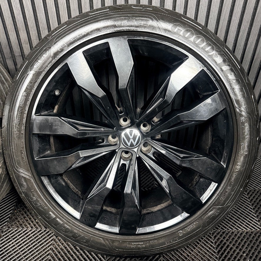 21'' VW Touareg Suzuka Black R Line Wheels Alloys Tyres Q7 760601025D Genuine
