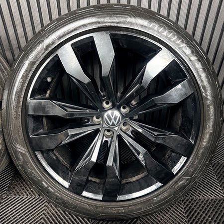 21'' VW Touareg Suzuka Black R Line Wheels Alloys Tyres Q7 760601025D Genuine
