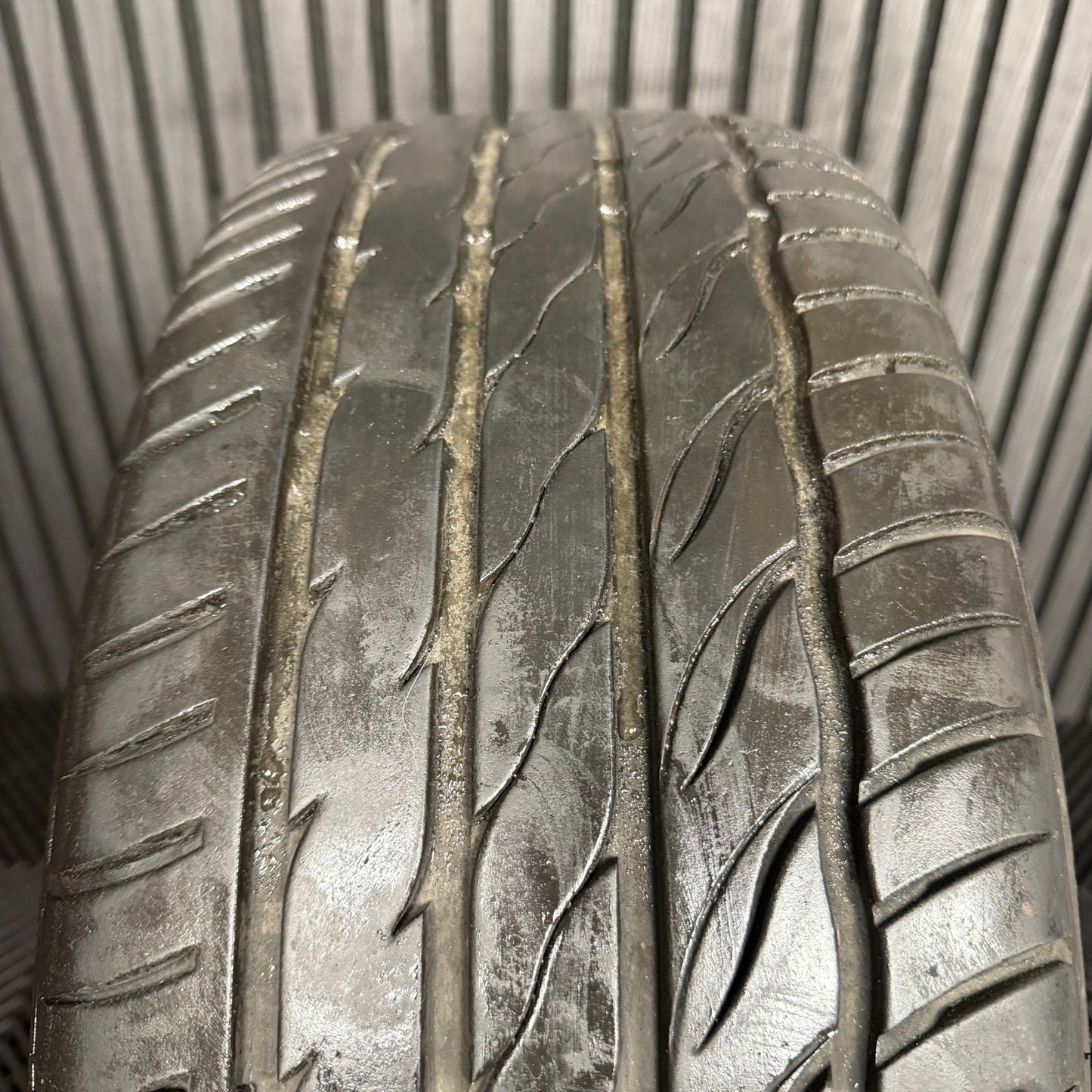 1X 19" GENUINE MERCEDES A CLASS CLA A35 BLACK ALLOY WHEEL TYRE W176 A1764010502