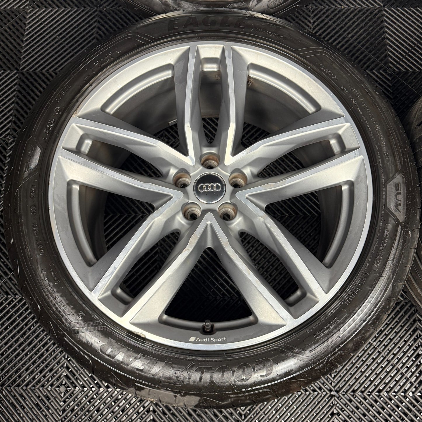 21'' GENUINE AUDI Q7 S LINE RS GREY DC ALLOY WHEELS ALLOYS TYRES 4M0601025S