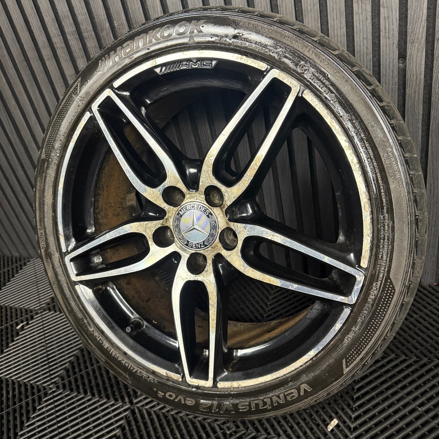 1X 18'' GENUINE AMG MERCEDES A B CLASS CLA BLACK DC ALLOY WHEEL TYRE A1764010700