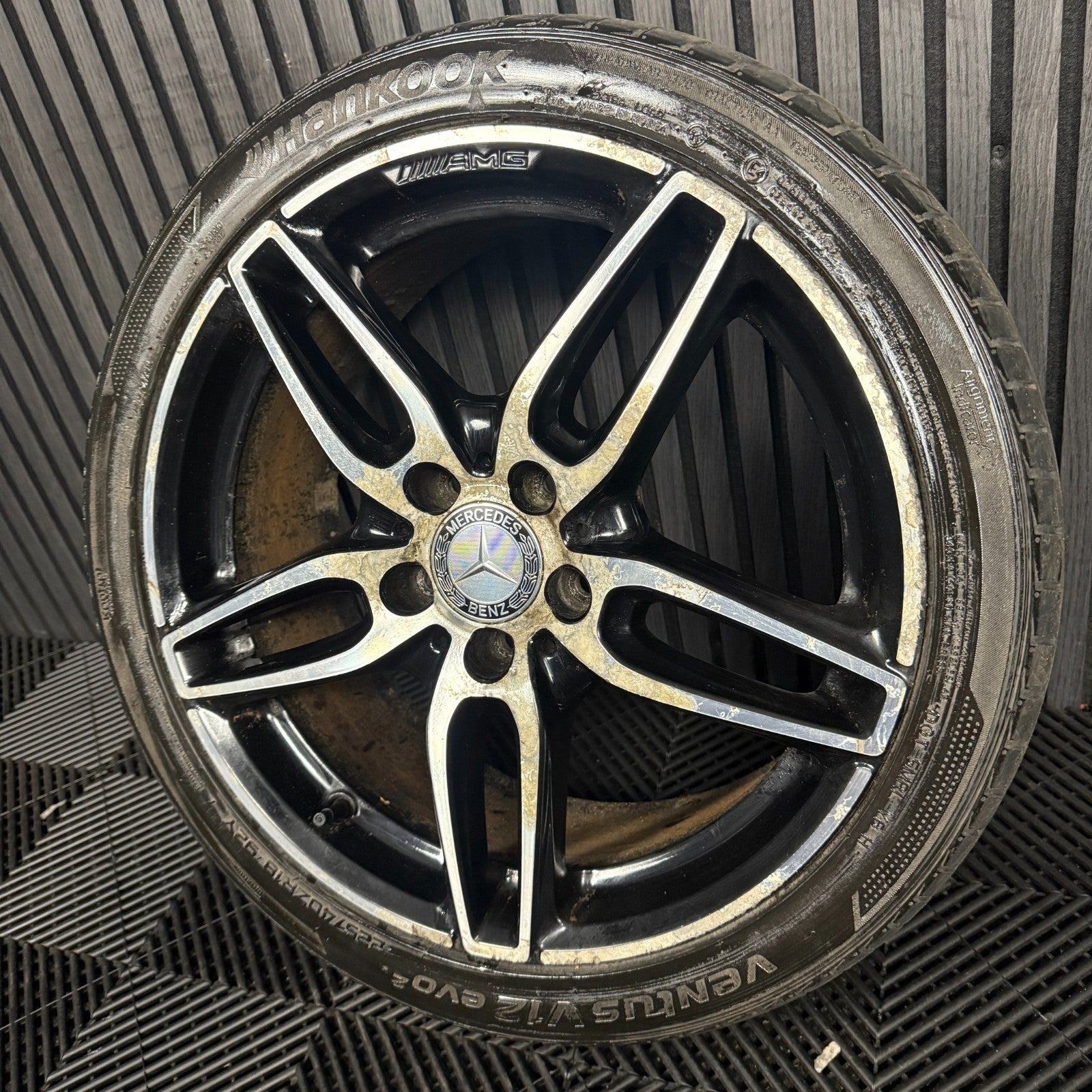 1X 18'' GENUINE AMG MERCEDES A B CLASS CLA BLACK DC ALLOY WHEEL TYRE A1764010700