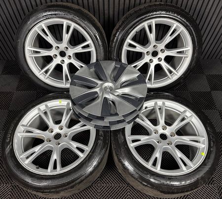 19'' GENUINE TESLA MODEL Y SILVER WITH CAPS ALLOYS WHEELS 1188222-00-B